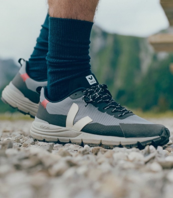 Veja Dekkan Alveomesh Concrete Pierre Orange Fluo