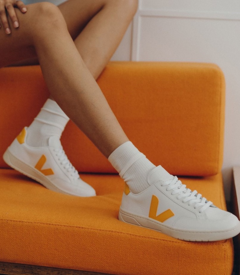 Veja Series Leather White Ouro