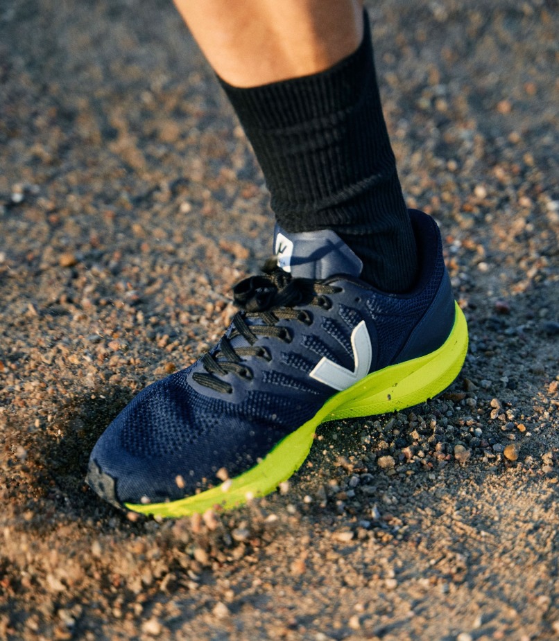 Lt V-knit Black Kaki Jaune Fluo Veja Perfect