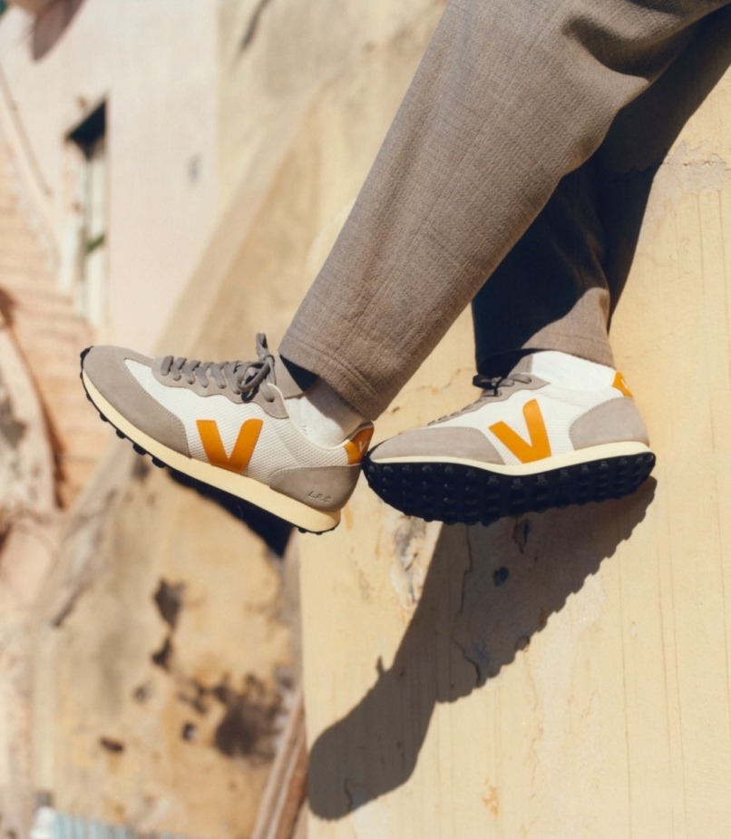 Veja Branco Alveomesh Gravel Ouro Special
