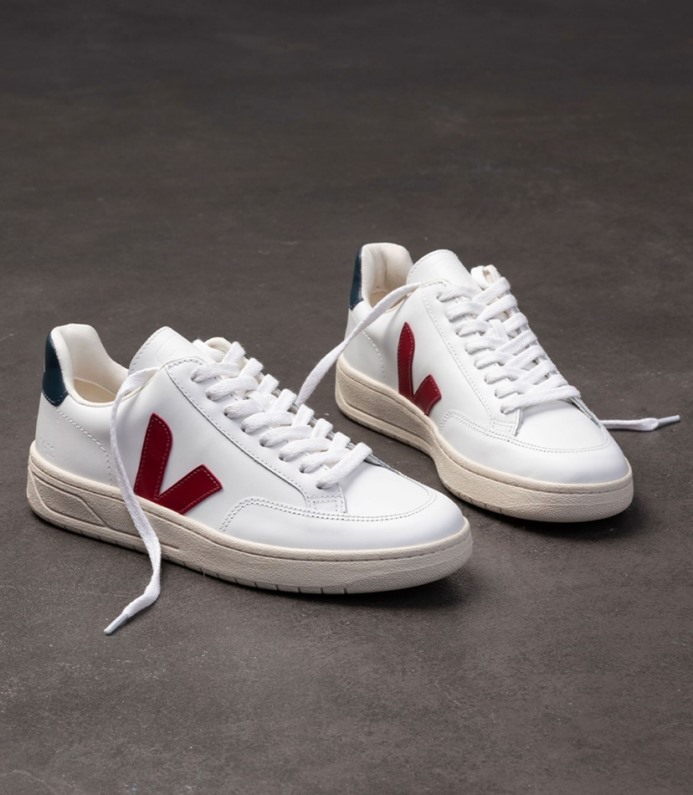 Veja V-12 Couro Branco Marsala Náutico