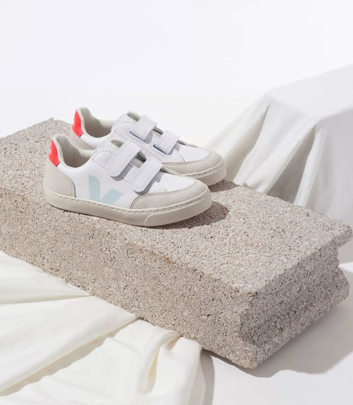 Veja V-12 Leather White Menthol Rose Fluo