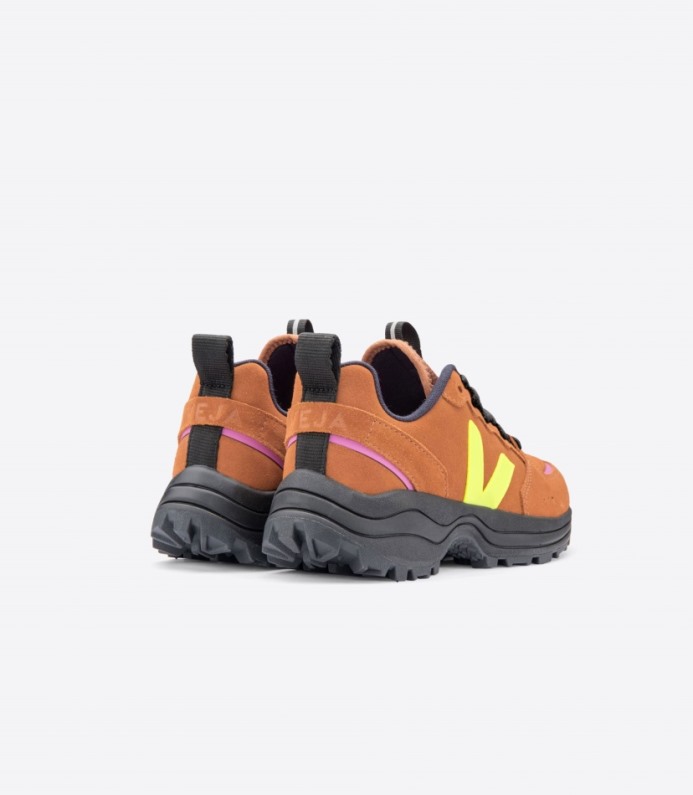 Veja Camurça Venturi Amarelo Azulejo Amarelo Sola Preta