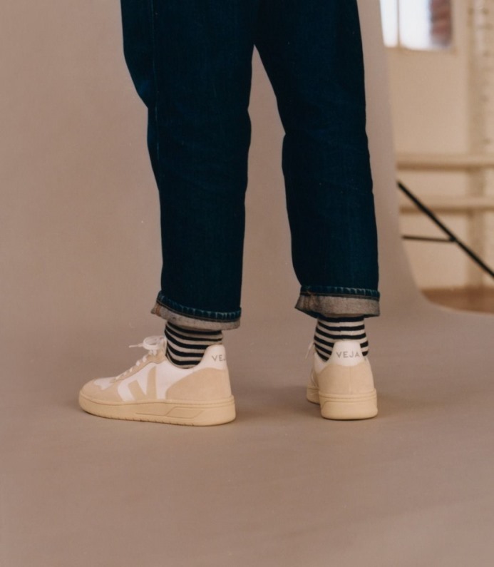 Veja V-10 B-mesh White Natural Pierre