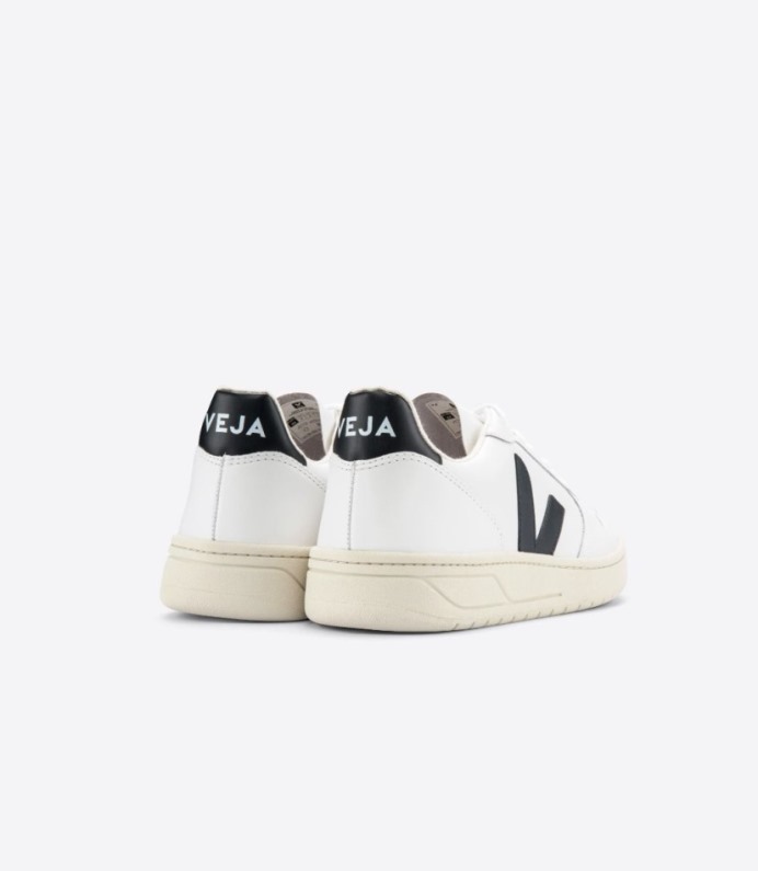 Veja V-10 Couro Branco Preto