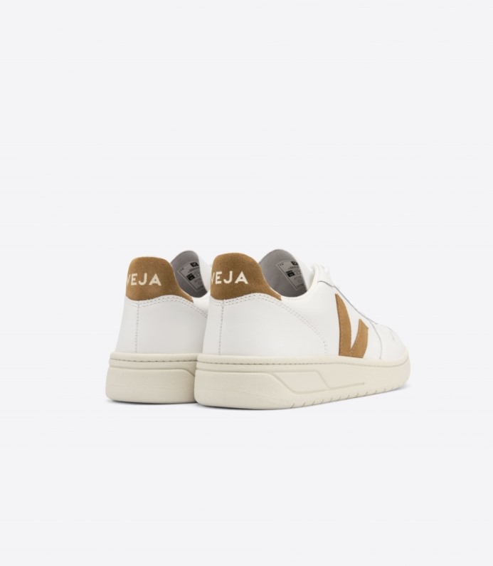 Veja V-10 Couro Camelo Branco