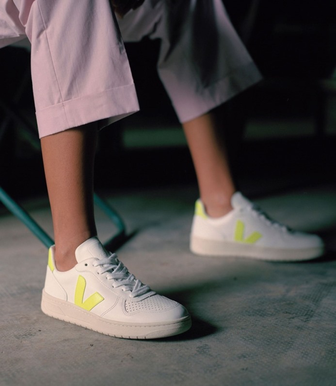 Veja V-10 Leather White Jaune-fluo