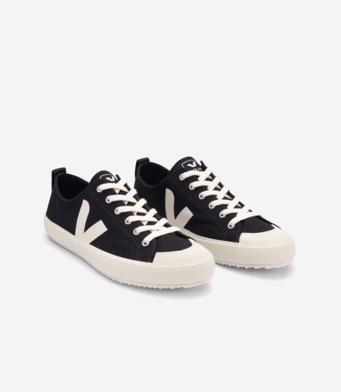 Veja Nova Canvas Black Pierre