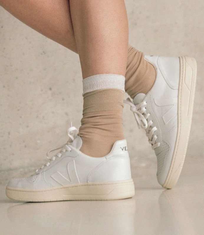 Veja V-10 Leather White