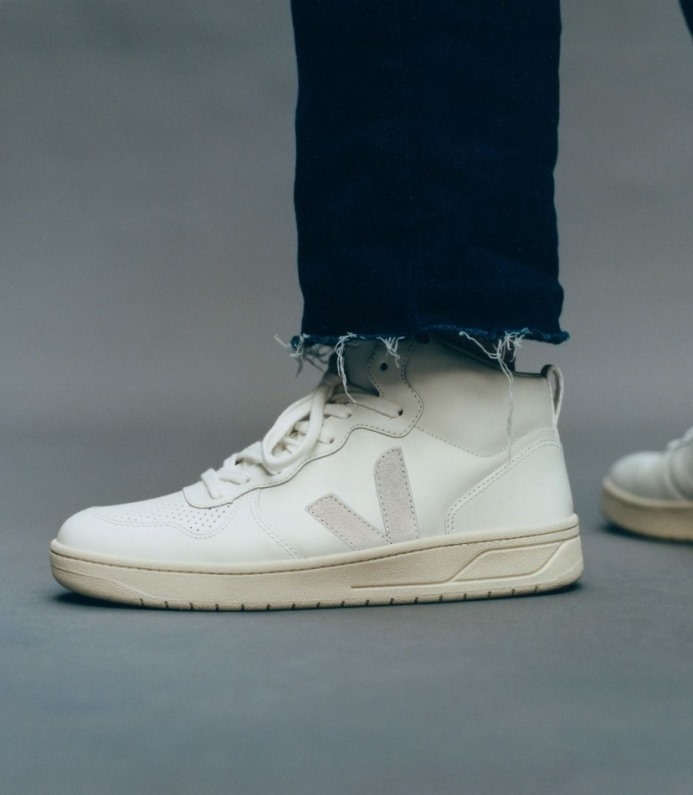 Veja V-15 Leather White